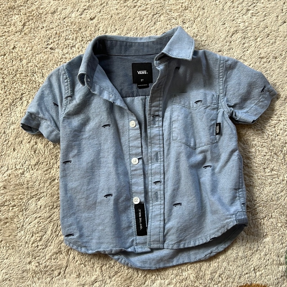 Vans toddler boy button up with skateboard print. Size 2T